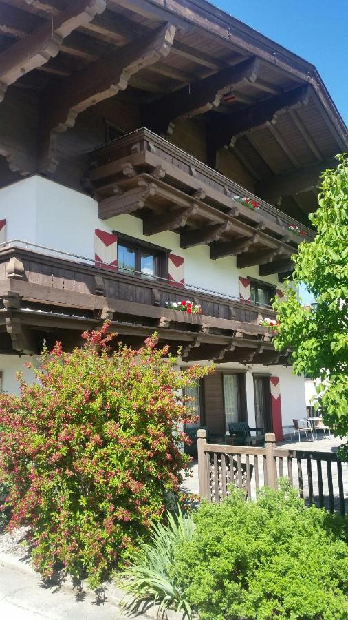 Dep Gaestehaus Residenz Neukirchen am Grossvenediger Bagian luar foto
